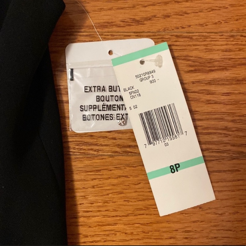 NWT beautiful black slimming cocktail dress 8P